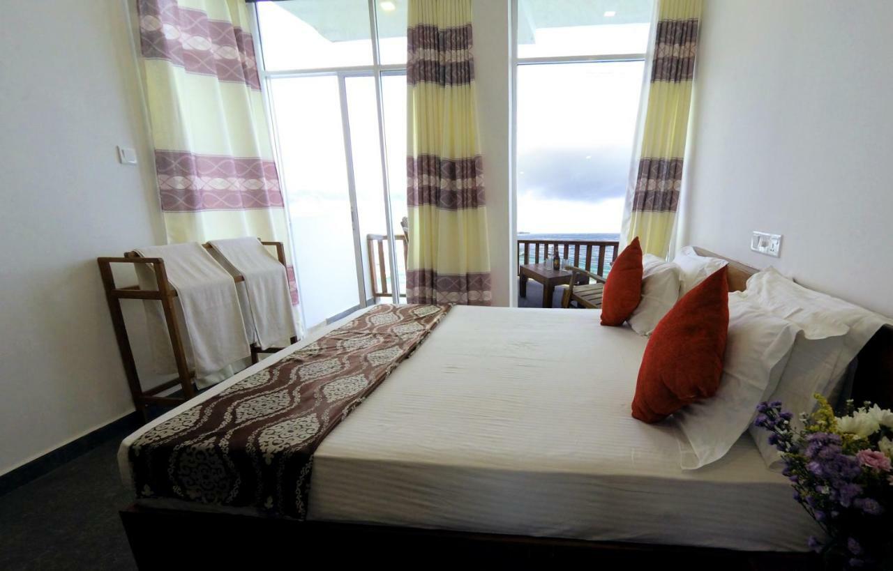Hotel Wave 2*